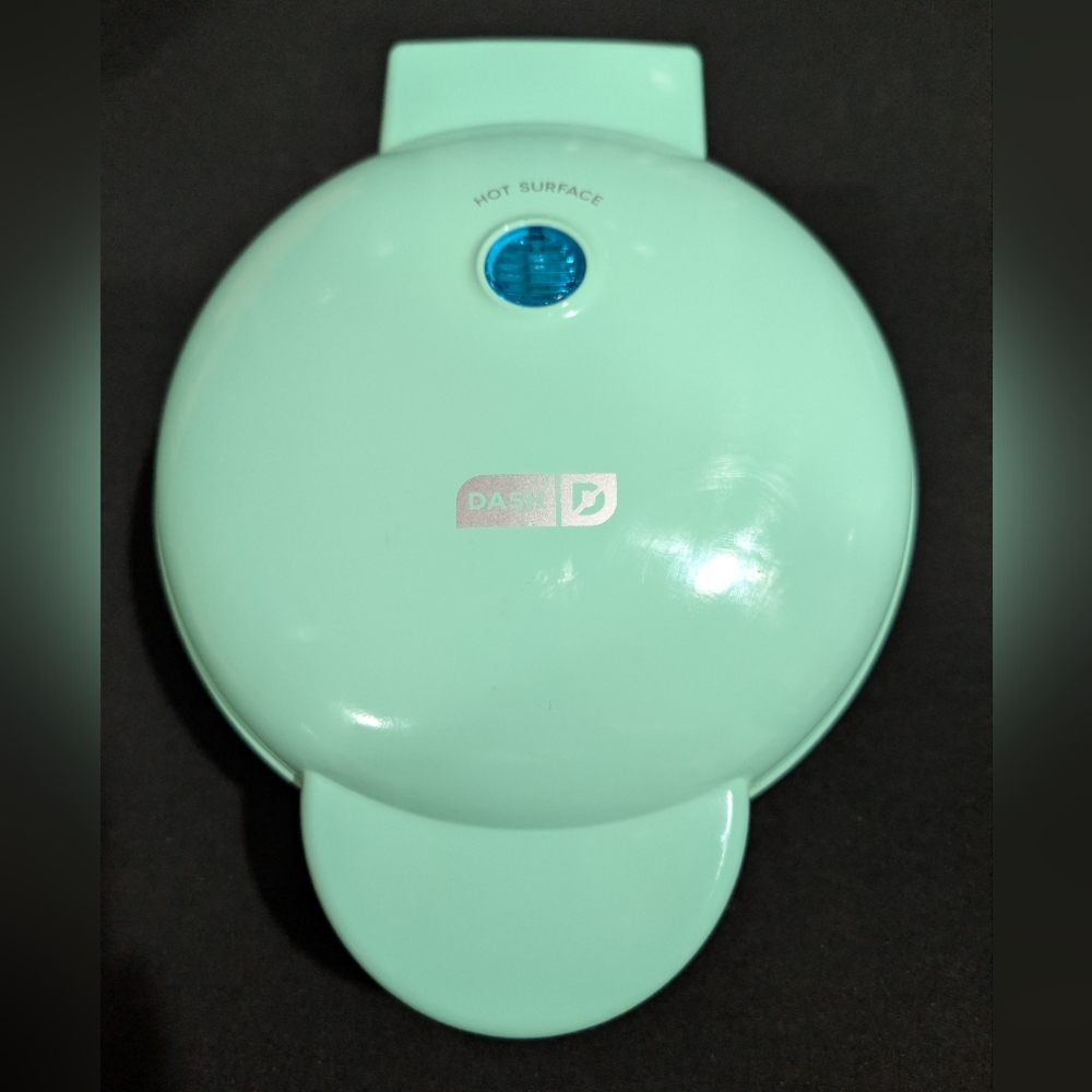 Dash Mini Donut Maker